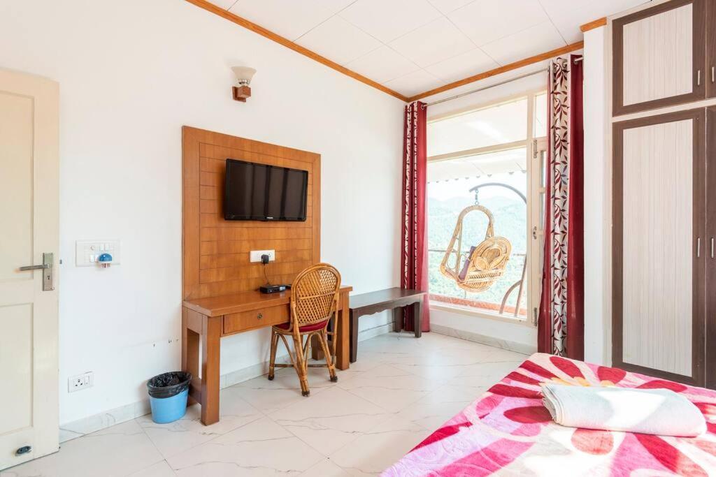 Kasauli Edge Apt With Balcony Esterno foto