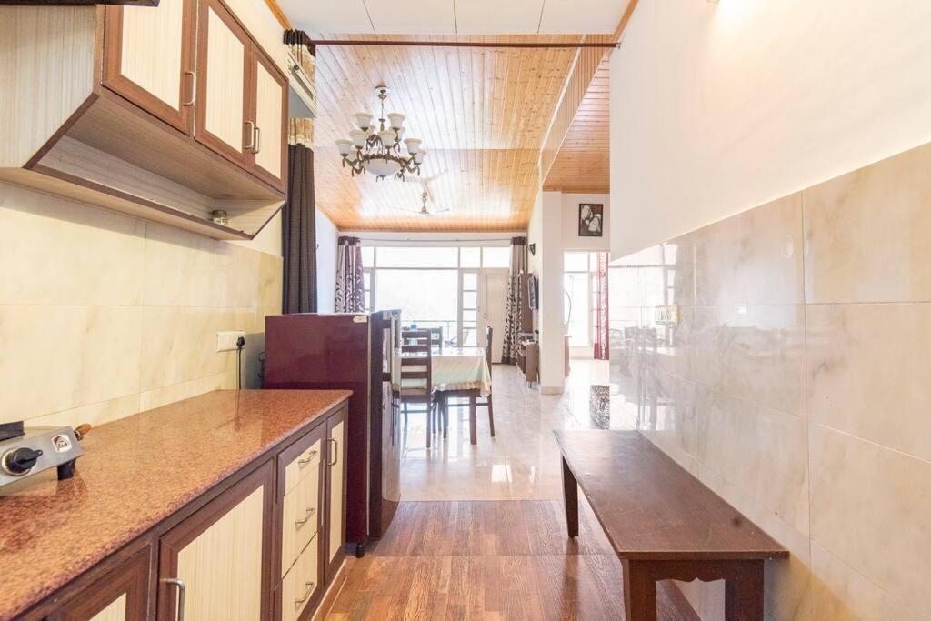 Kasauli Edge Apt With Balcony Esterno foto